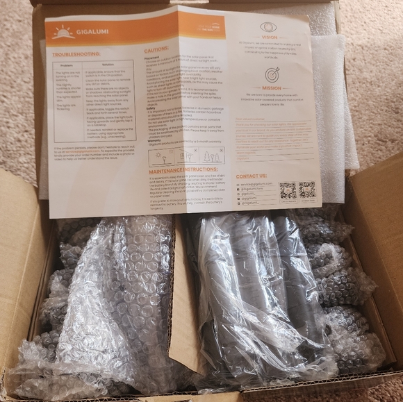 Gigalumi Solar Pathway Lights LED Solar Garden Lights Outdoor Box of 12 - Picture 4 of 4